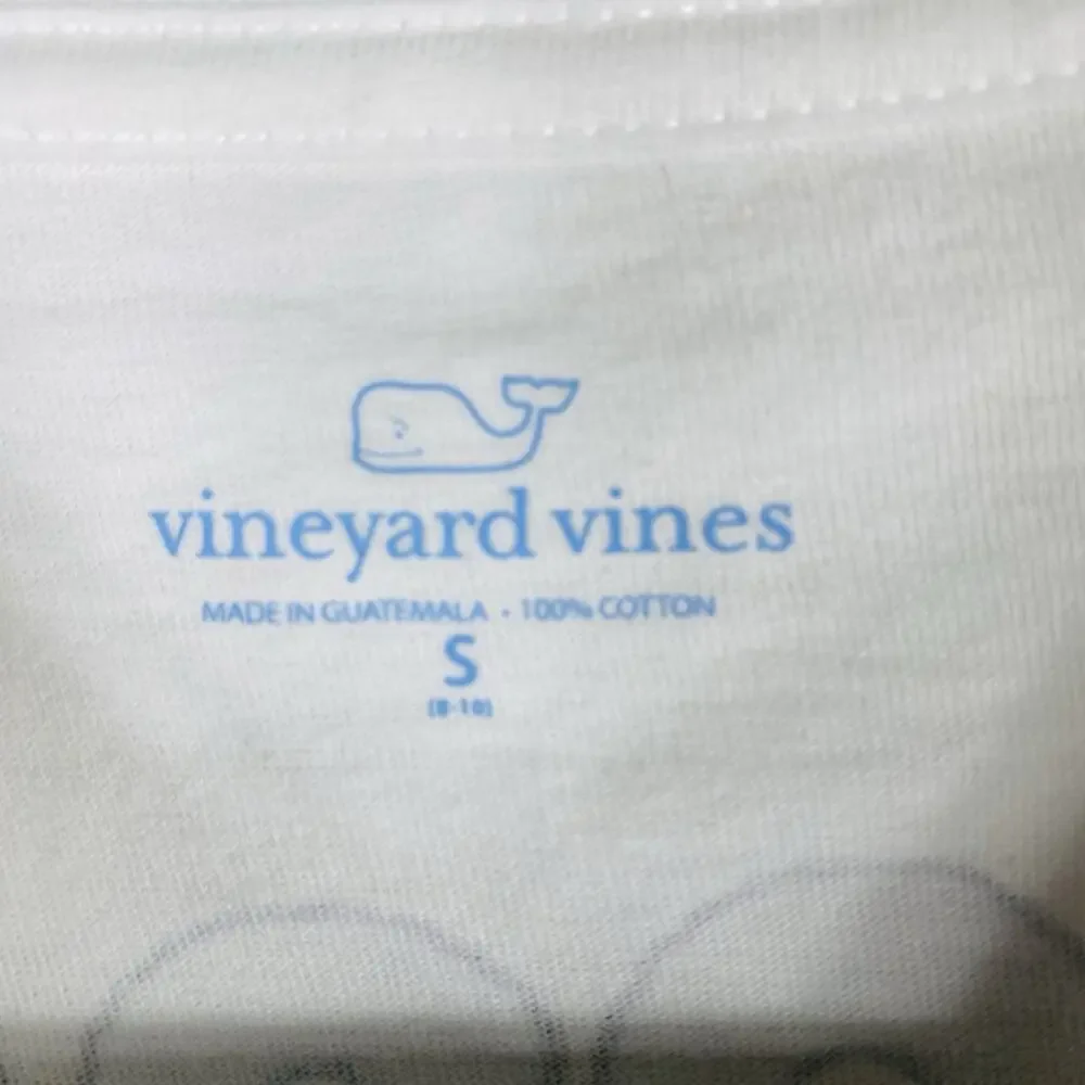 Vineyard Vines T-Shirt Girls Small 8 10 New Years Eve 2025 Whale Long Sleeve